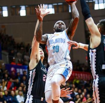贝博体育-跆拳道赛场再起风云：吴越赤兔队守住胜果燕山火箭队，脚步移动更到位防守强度拉满(跆拳道比赛视频亚运会完整)