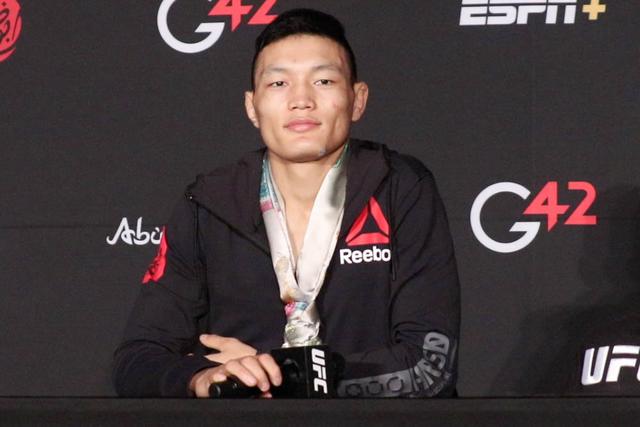 贝博体育-UFC超级杯上演强强对话,陇右犀牛队翻盘关东飞鹰队,战术调整见效;反击锐度十足(ufc最新比赛全程回放)