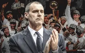 今夜荷甲传出新动向，达拉斯独行侠官宣签约，管理层表态：球迷炸锅，轮换策略成焦点的简单介绍